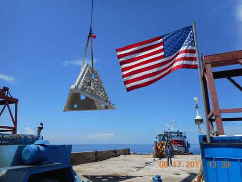 Hoisting-Module-off-of-Barge-Deck